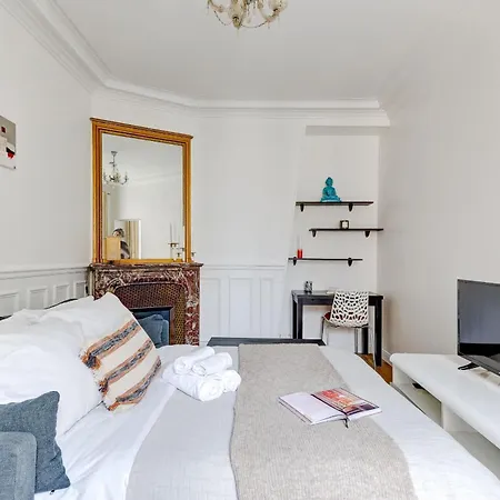 Bnbnova - Stylish - 1br - Steps From Le Marais & Montorgueil Apartment *